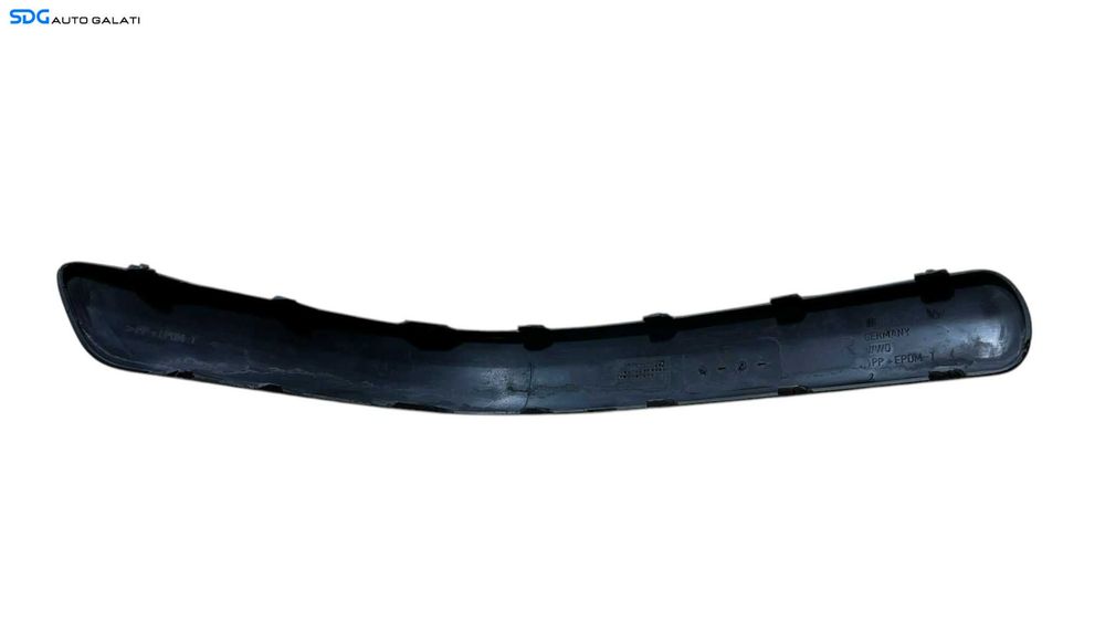 Ornament Plastic Bandou Dreapta Spoiler Bara Spate Volkswagen Golf 4 Hatchback 1998 - 2005 Cod 1J6807792 [L5446]