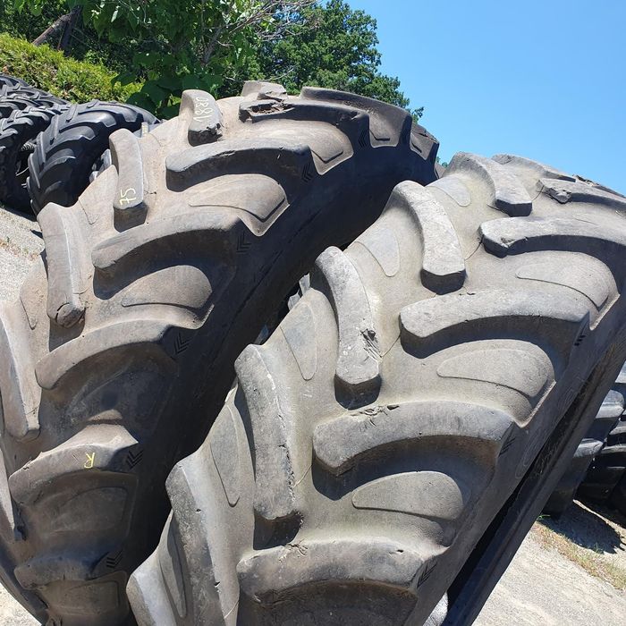 Cauciucuri 420/85R38 (16.9R38) Galaxy Anvelope Industriale de Calitate - Potrivite pentru Orice Utilaj