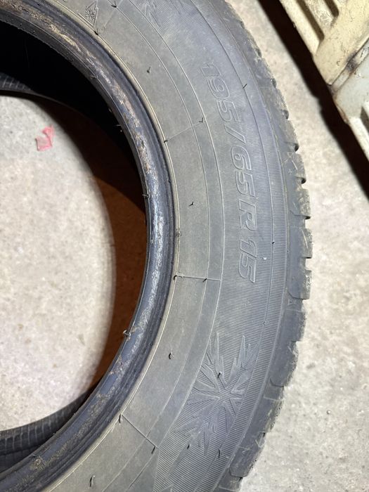 Зимни Гуми 195/65/15  TOYO OBSERVE S944