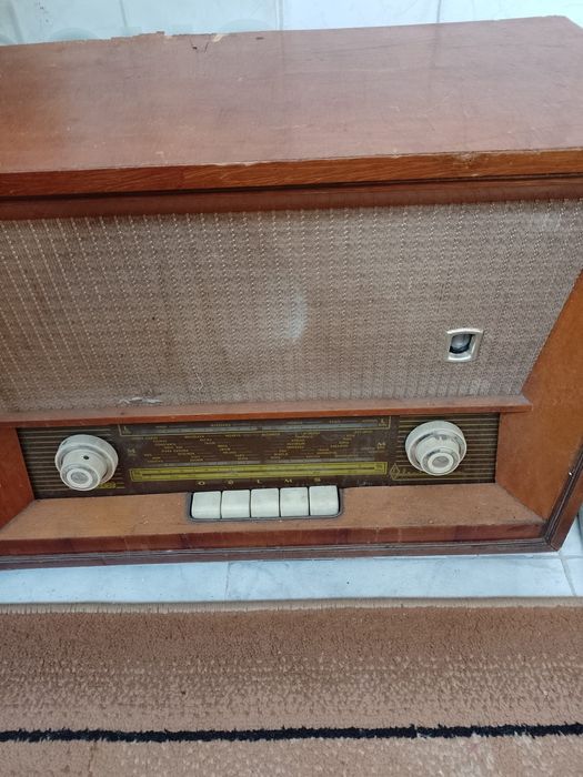 Radio Select pe lampi