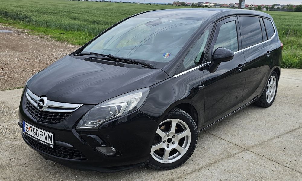 Vând Opel Zafira C Tourer 7 locuri