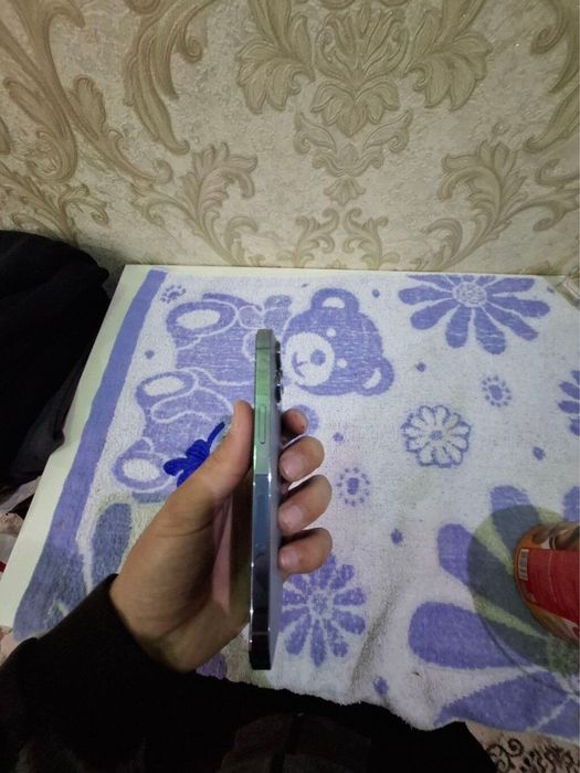 Продаю Iphone 13pro