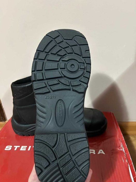 Bocanci de vara GoreTex marimea 43, NOI