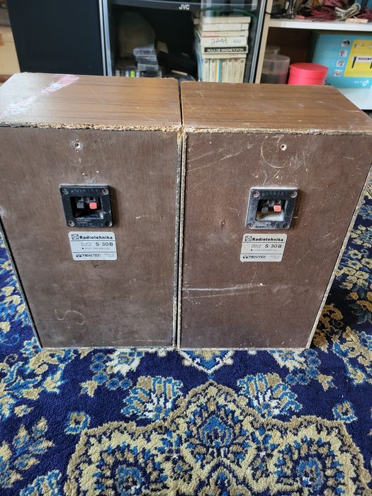 Boxe Radiotehnika S-30B în stare de funcționare