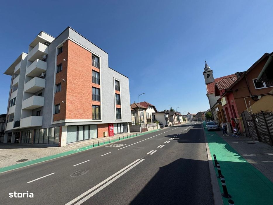 bd. Ferdinand I, Alba Iulia,  Spatiu comercial - 75 mp