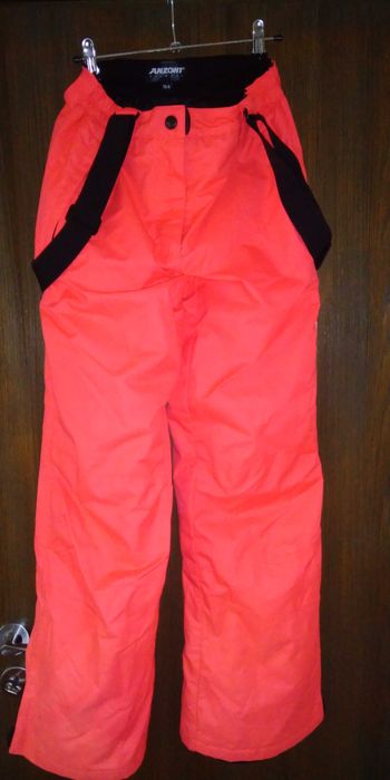 Roxy и Anzoni ски екип