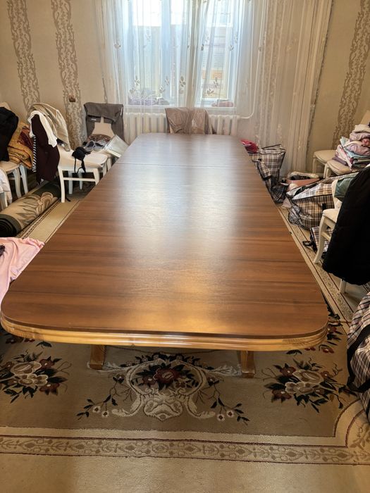 Продам стол для зала