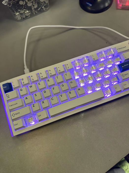 Dareu cool 68 магнитни суичове клавиатура