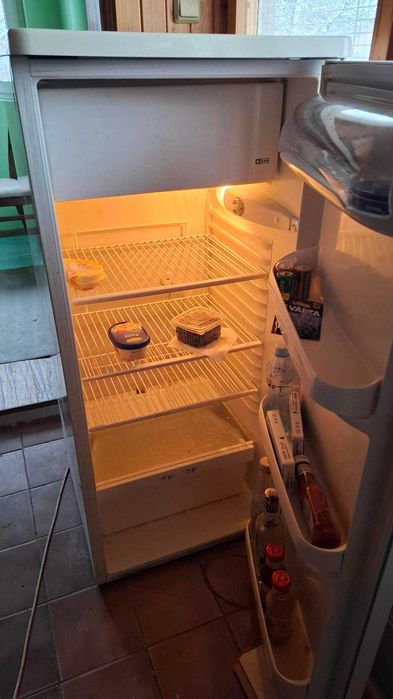 Хладилник Zanussi с фризер – работещ, запазен