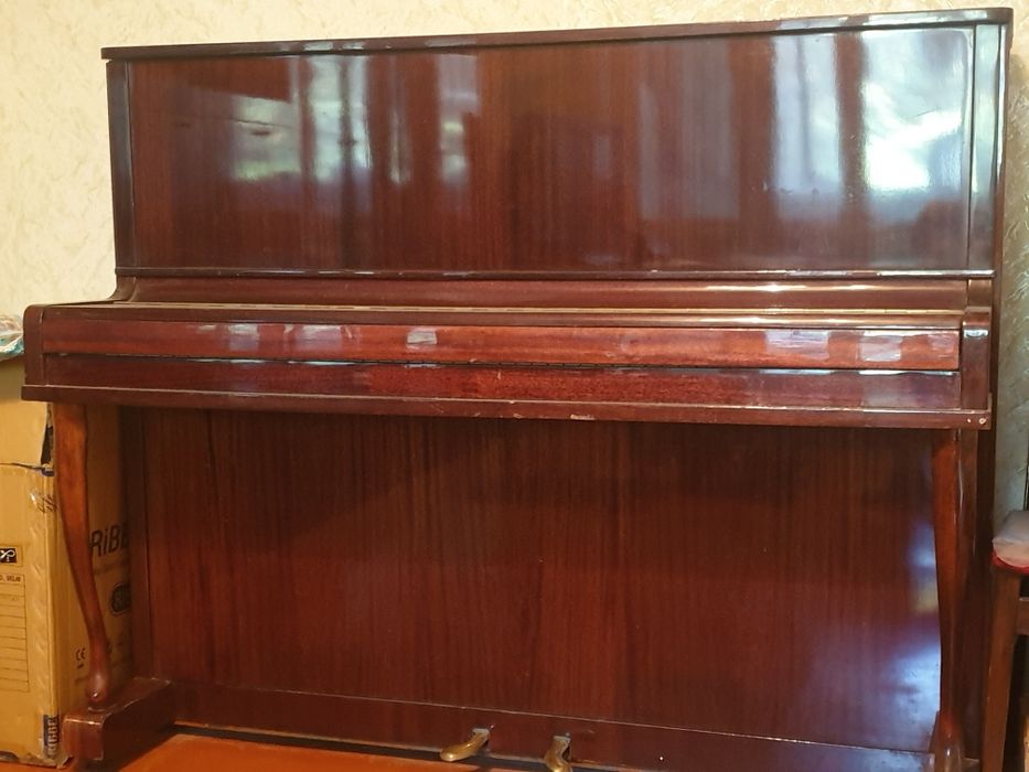 Пианино "Лирика"