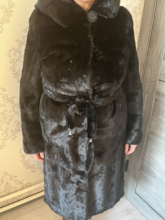 Норковая шуба черный