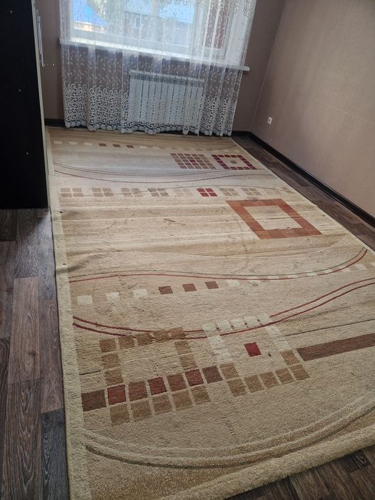 Продам ковер (Ковёр)