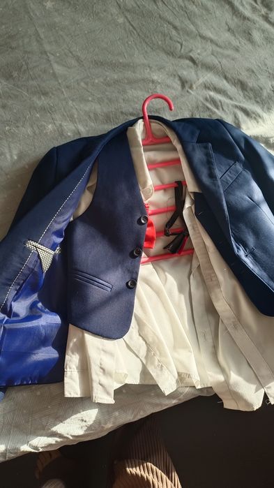 Костюм тройка для мальчика на первый класс