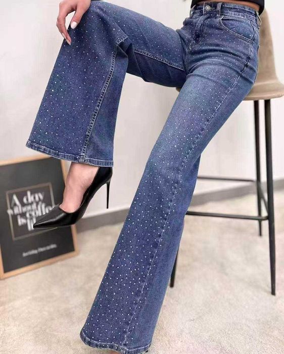 Дамски дънки с камъчета