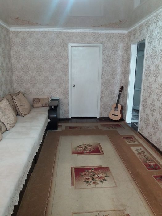 Продаётся  2ух  комнатная квартира