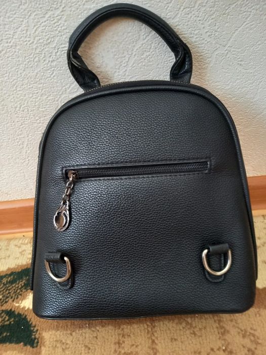 Женская сумка черная