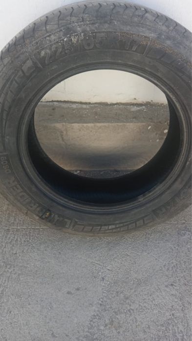 покрышка для машины