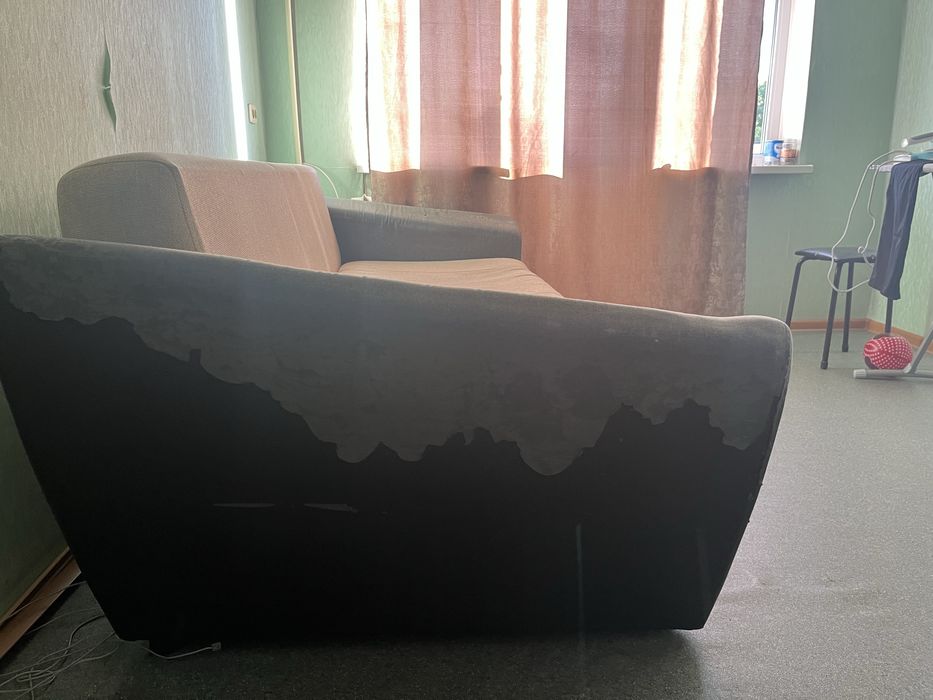 продаем Диван