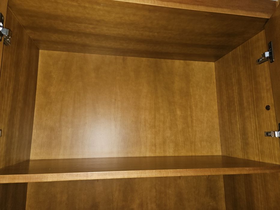 Секция от масив и естествен фурнир