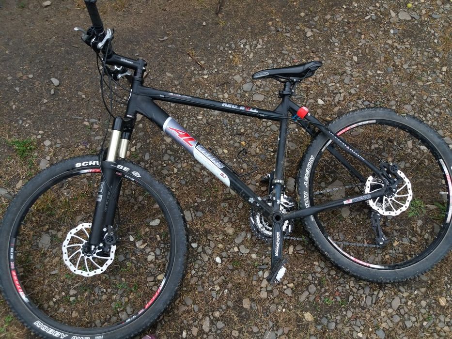 Vând bicicleta RedBull AL werks, in stare foarte buna