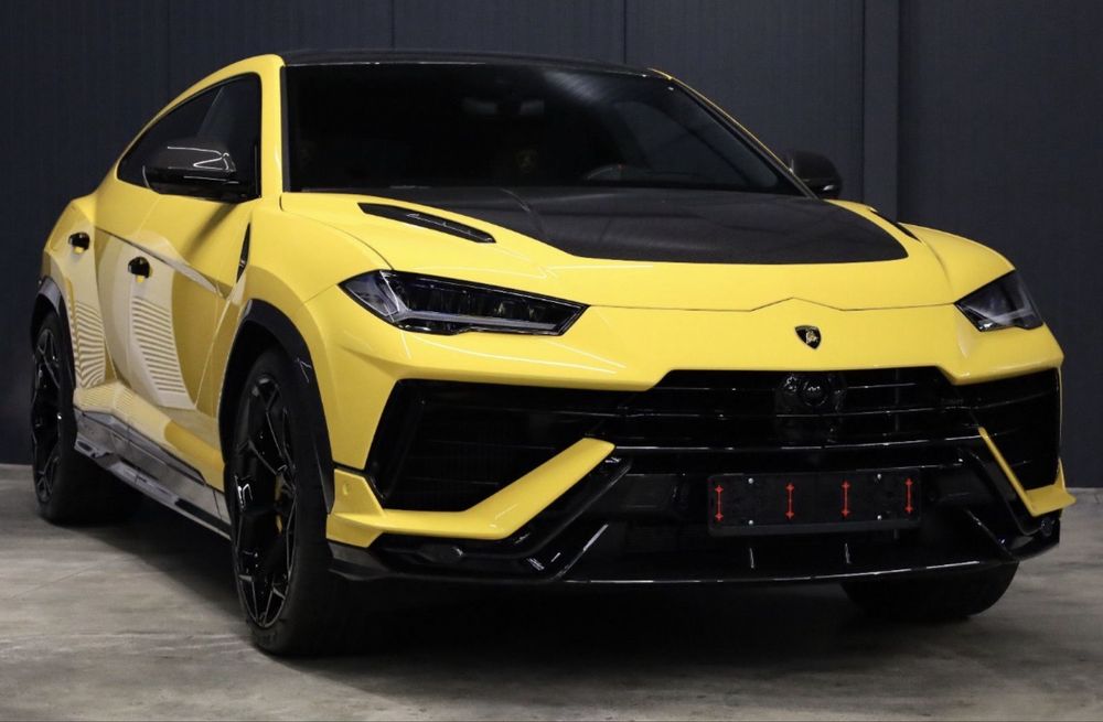 Lamborgihini urus Performante-Akrapovic-Carbon