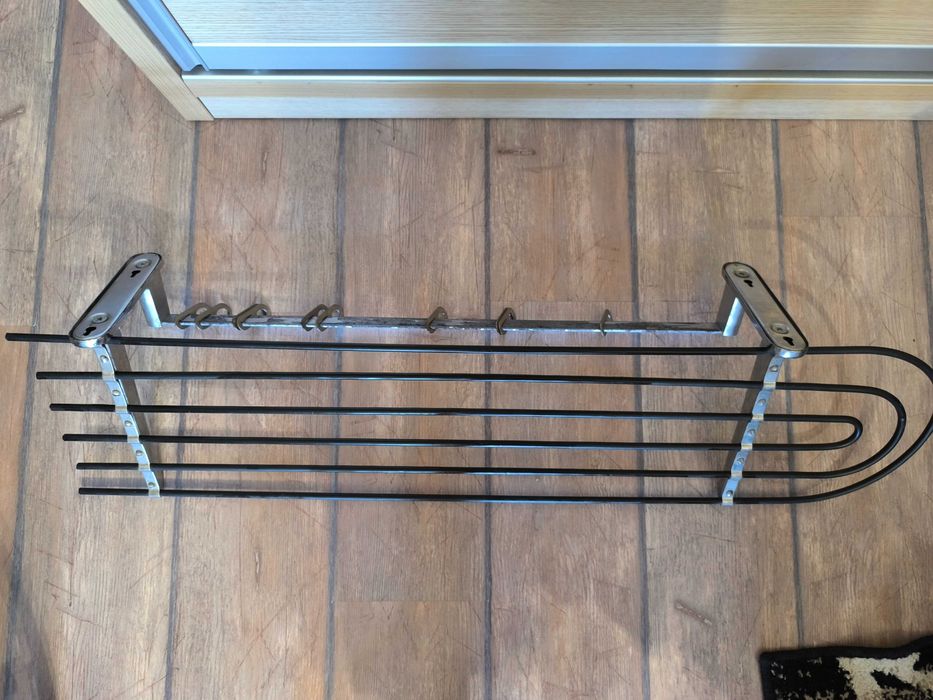 Закачалкa за стена