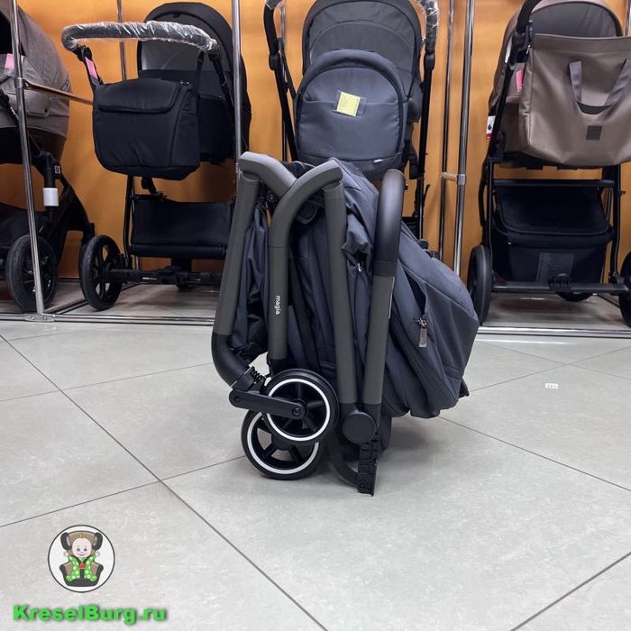 Продам коляску 2 в 1 Carrello Magia
