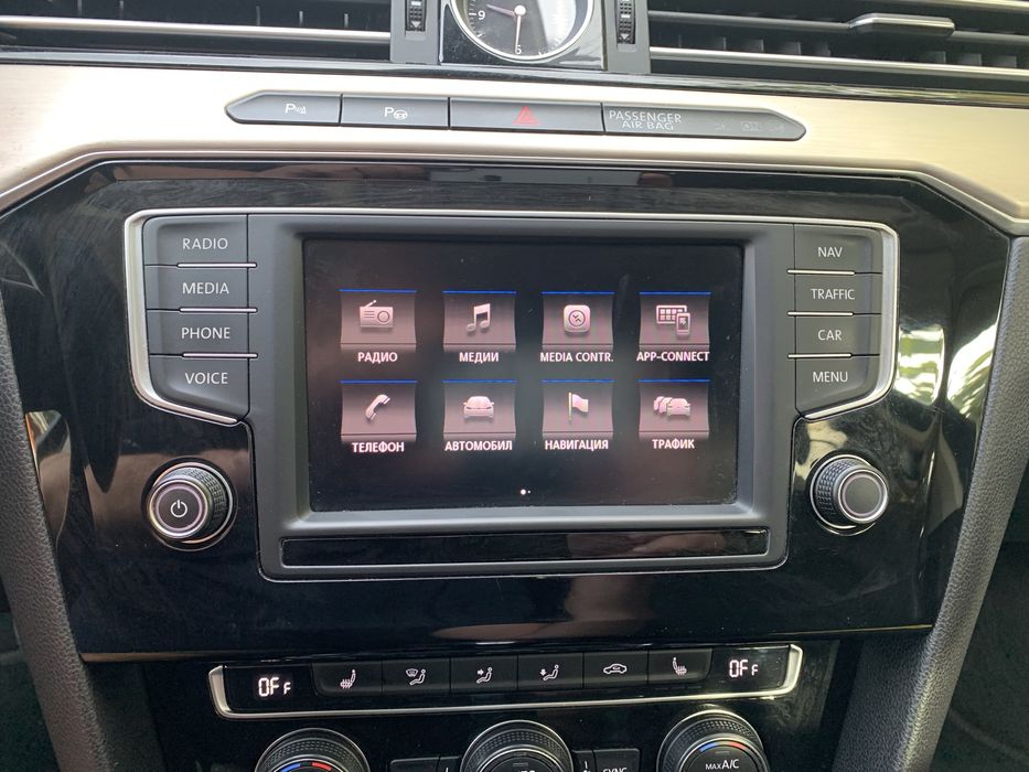 Дисплей Пасат Б8