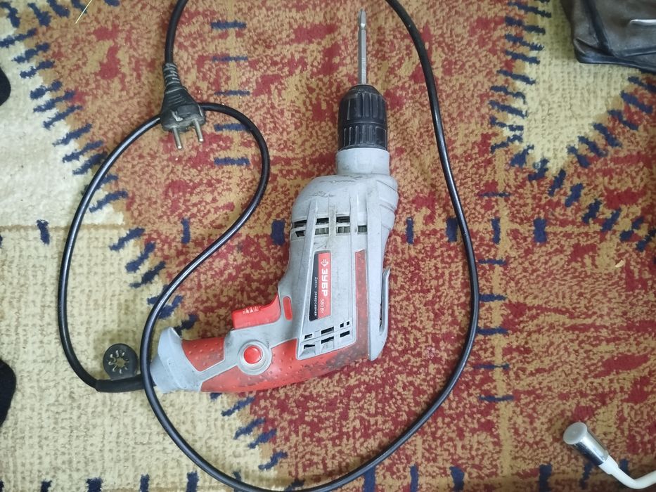 Продается дрель ,,Зубр,,