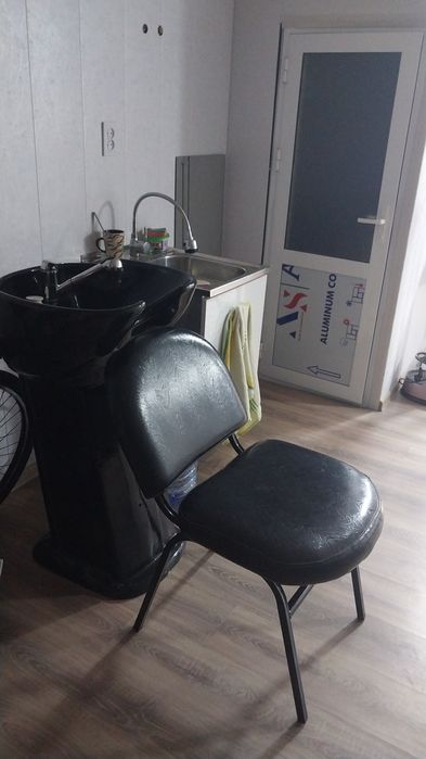 Salon krasati arendaga beriladi