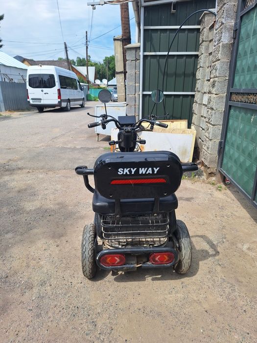 Трицикал скутер sky way e bike