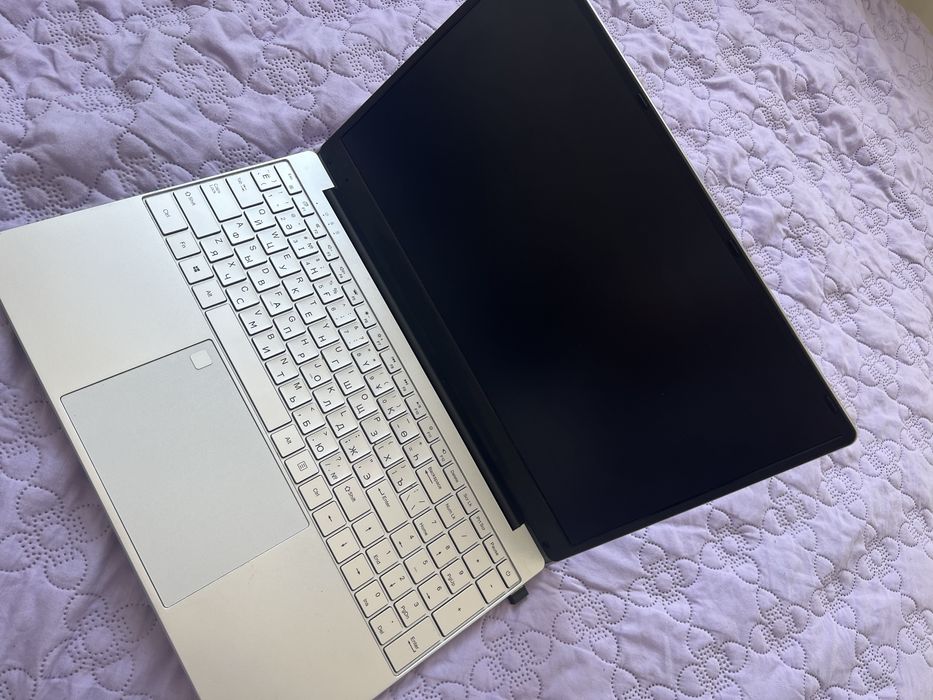 Продаю срочно ноутбук