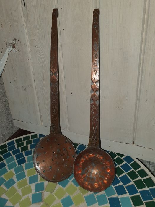 Стари медни черпаци