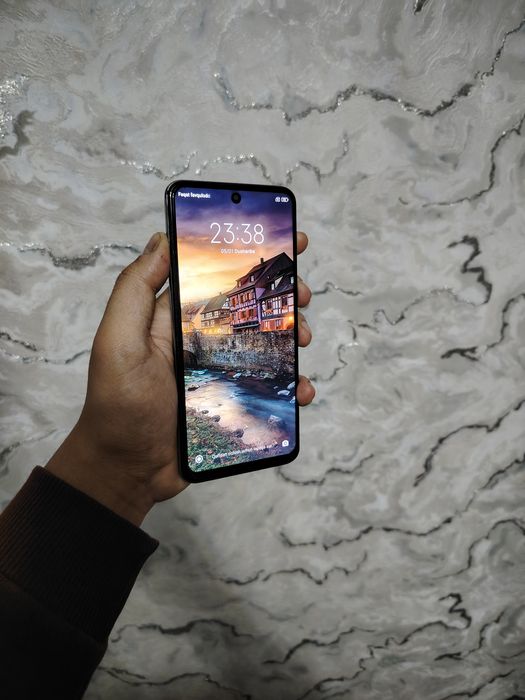 Redmi note 9 pro  Sotiladi 6/128 tali holati ideal tinniq