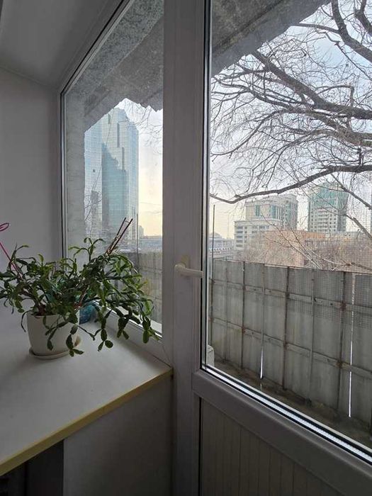 Продам квартиру Назарбаева 235