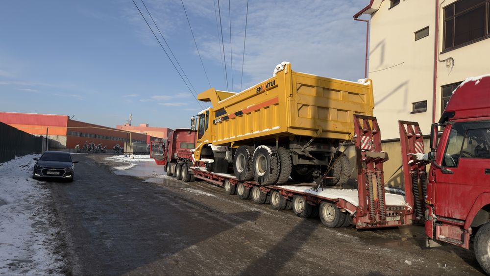 Карьерный самосвал 90Т