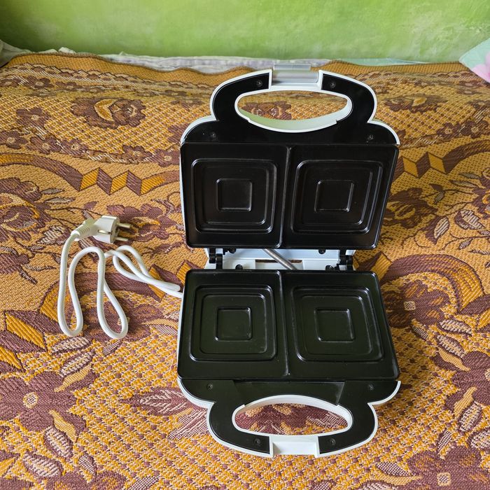Продам сэндвичницу Hardstone