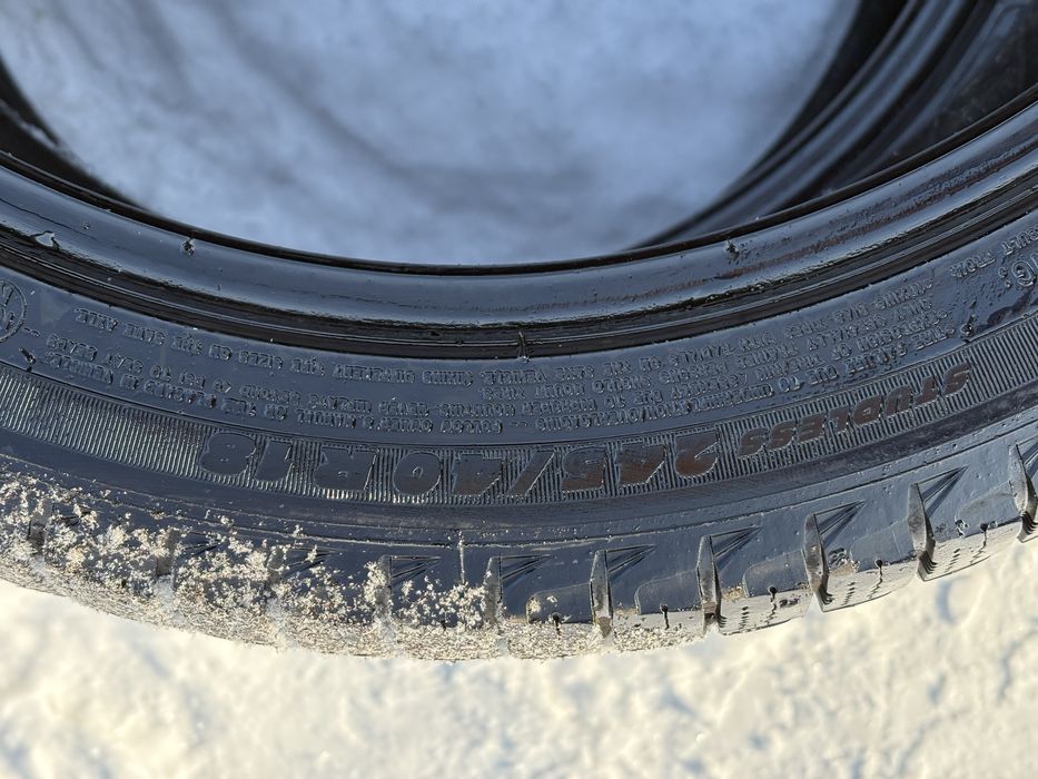 245/40/18 комплект зима