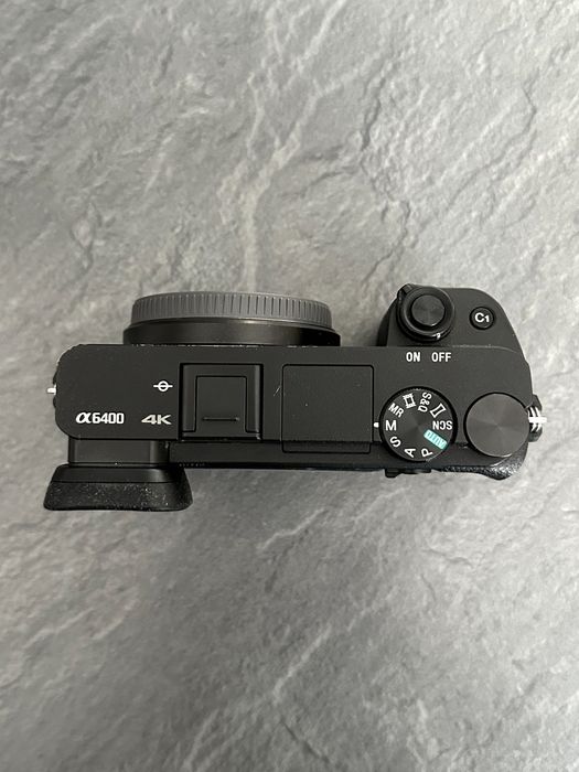 Sony a6400 + Sony 18-135mm f/3.5-5.6 + Sigma 30mm f/1.4