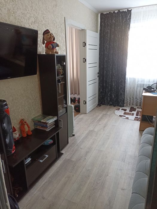 Продам 2 комнатную квартиру срочно