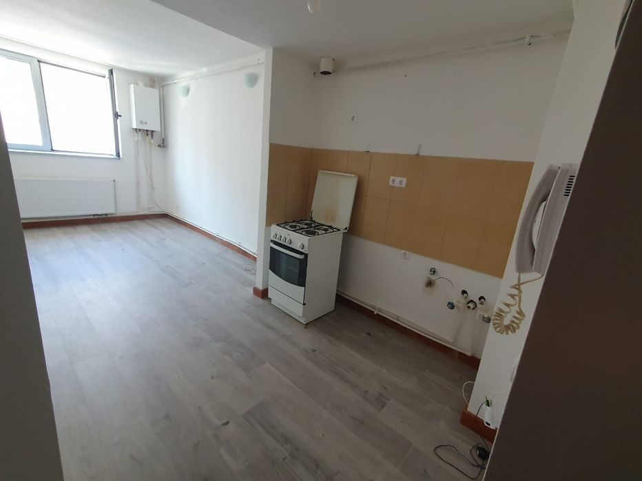 Vând garsoniera B-dul Closca