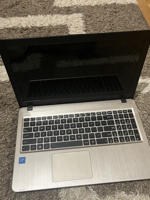 Laptop Asus in stare buna de functionare