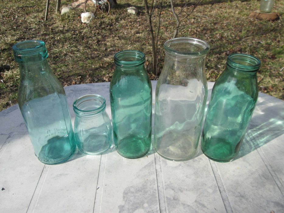 Sticle vechi de lactate (sana, lapte batut, borcan iaurt)