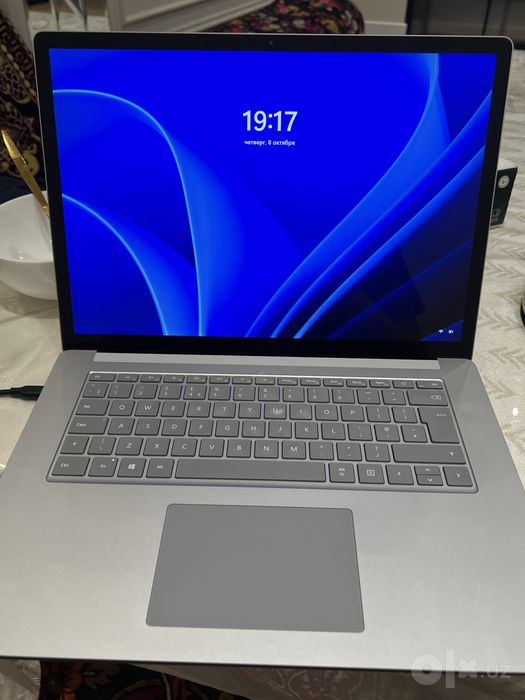 Microsoft Surface 2K ekranli