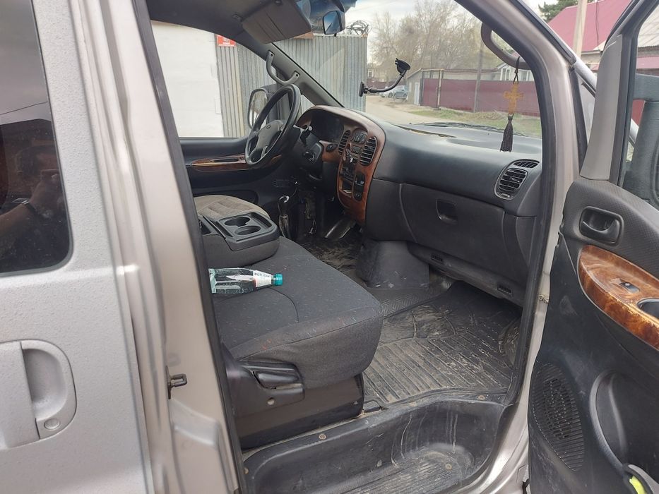 Продаю хендай старэкс