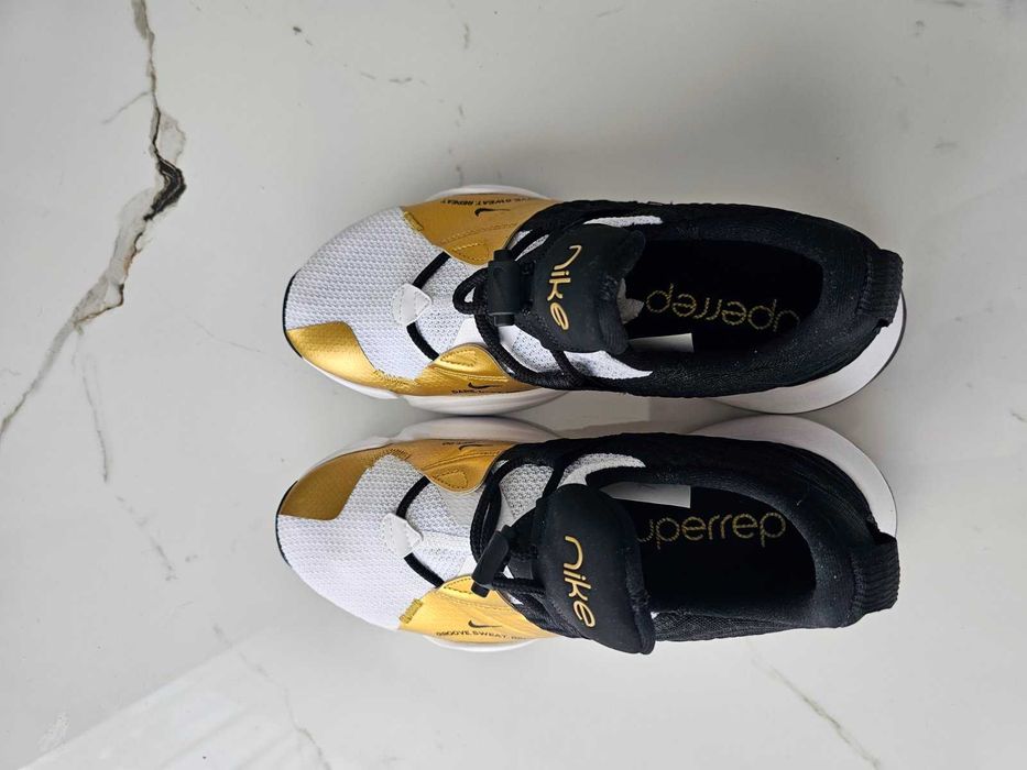 Маратонки Nike Wmns Nike Superrep Groove