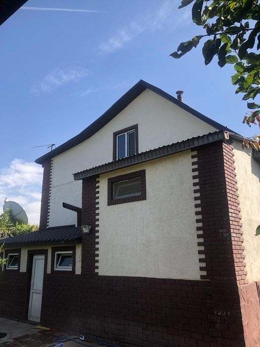 Дача два уровня кирпичная