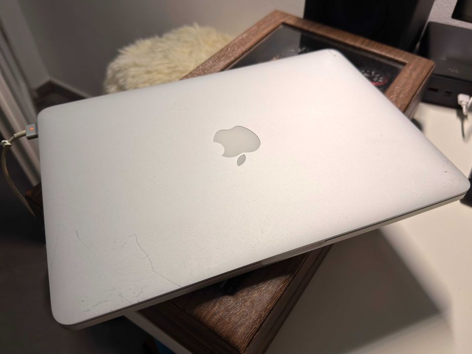 Laptop Apple Macbook PRO Retina - baterie DEFECTA