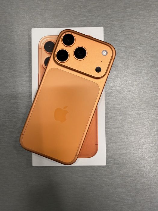 Iphone 17 pro 256gb Перфектен