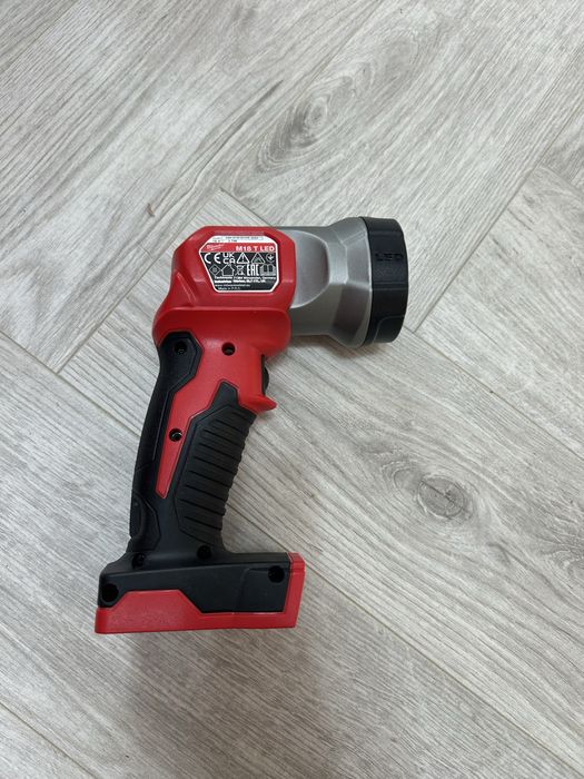 Milwaukee M18 T Led lanterna